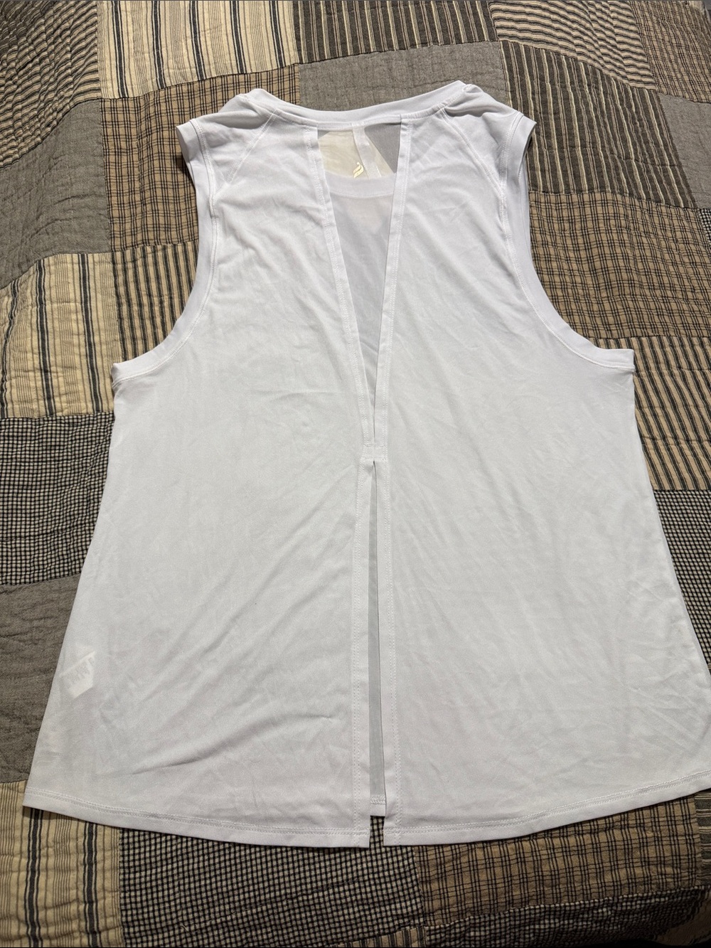 Fabletics White Performance Muscle Tank - Picture 5 of 5
